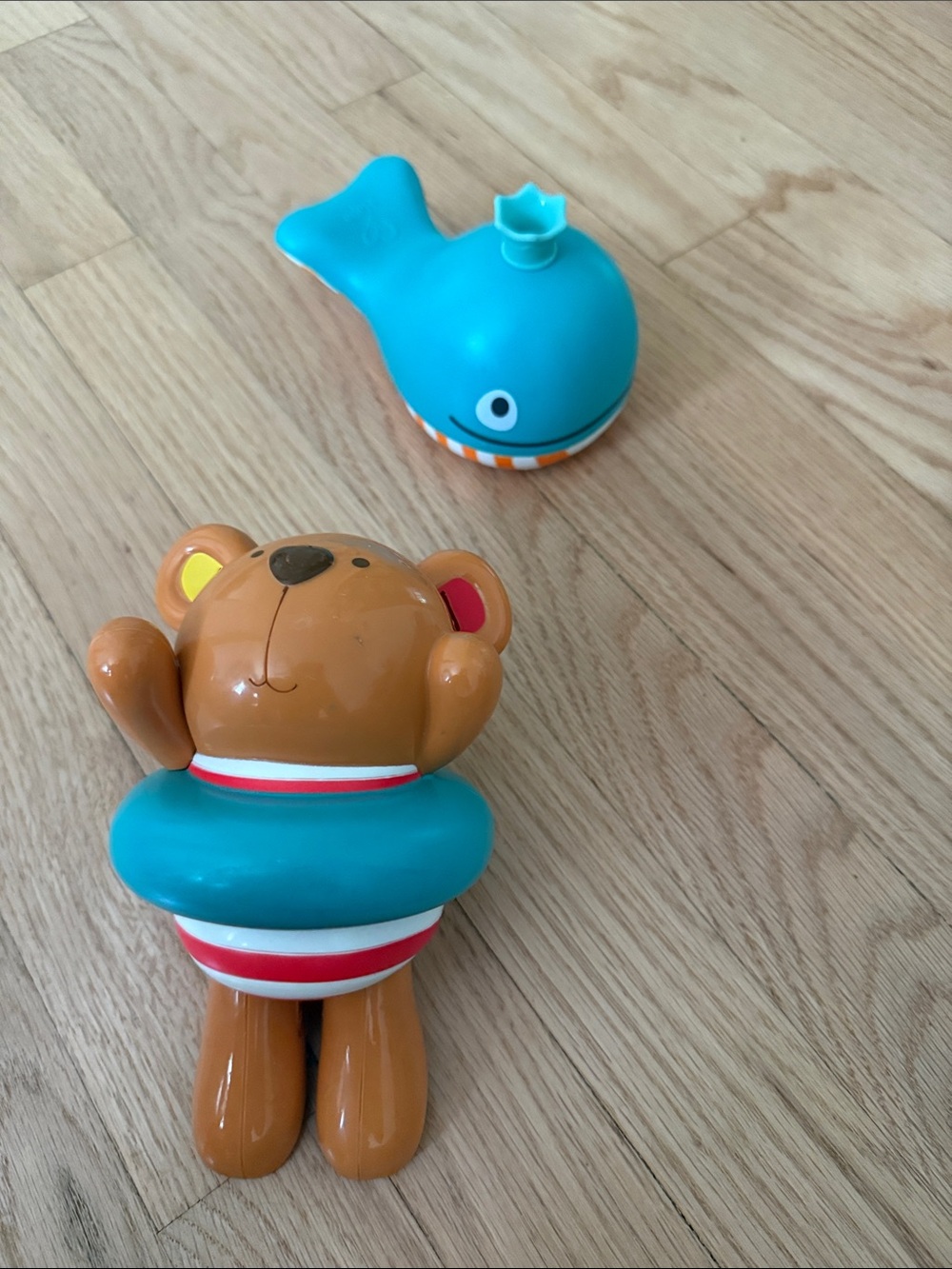Hape Bath Toys - Hape Swimmer Teddy and Hape bubble blowing whale